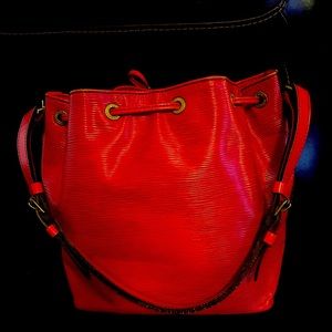 Louis Vuitton Neo Noe Epi Leather Bucket Bag
